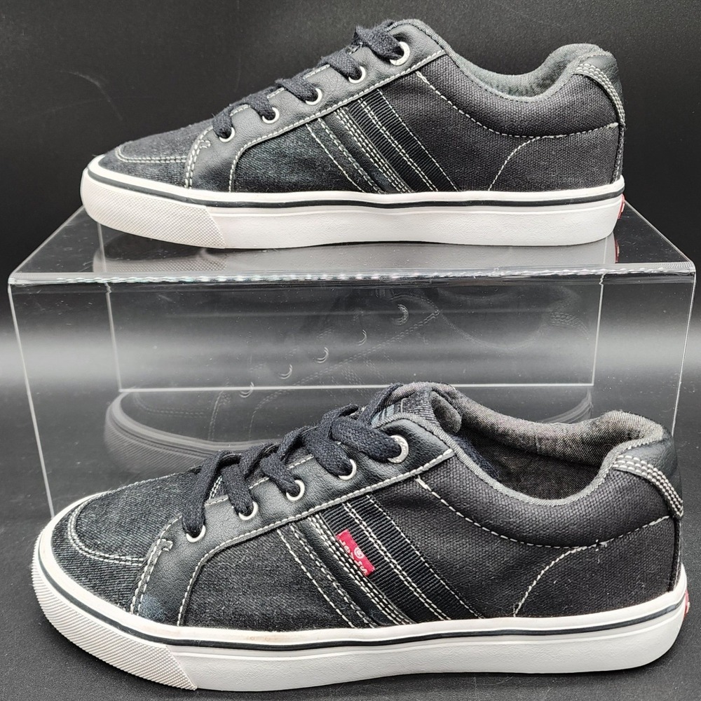 Levis Size 6 Black Canvas Low Top Skater Sneakers Streetwear Casual School Shoes